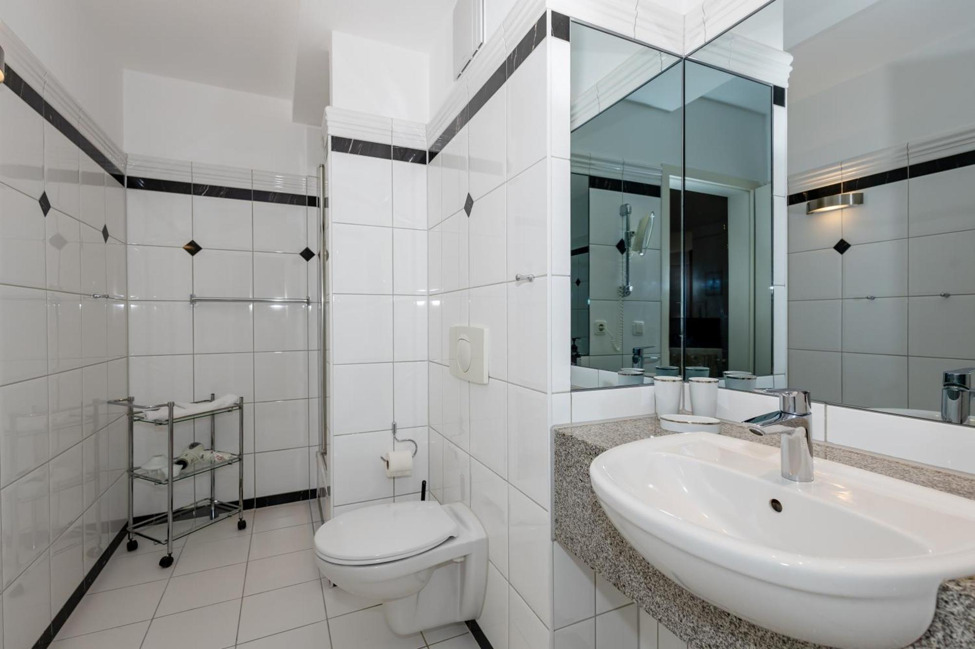 Haus Am Park Apartment Ostseebad Kühlungsborn Стая снимка